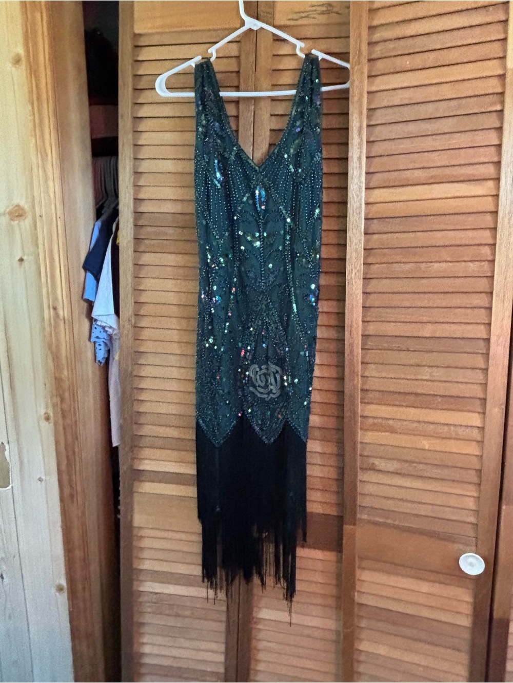 1920’s Flapper Dress with Headpiece. Embellished Emerald Green Fringe Midi Dress